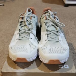 On Running Athletic Shoes - White and Tan